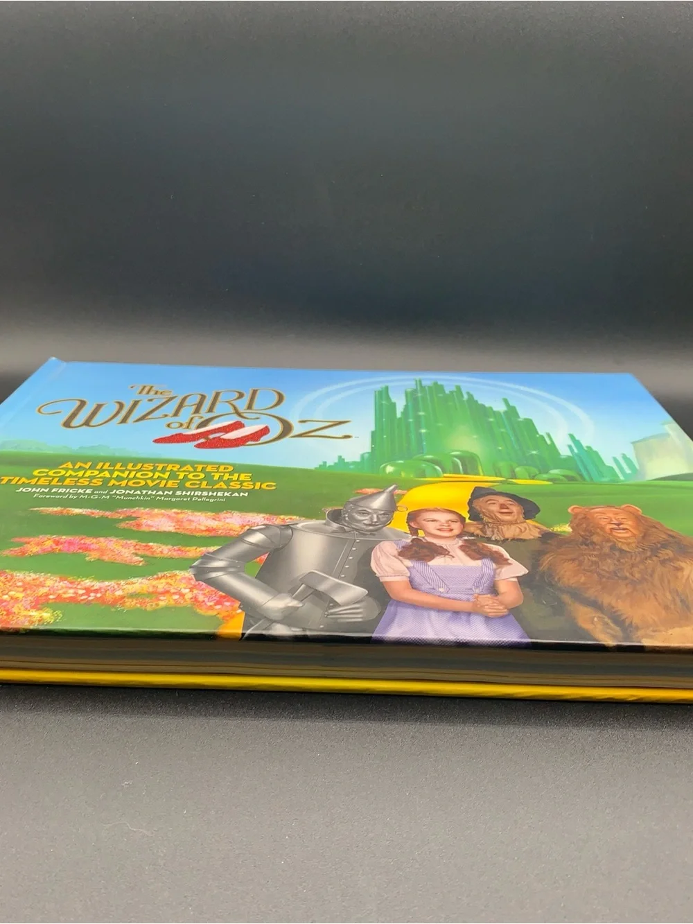 The Wizard of Oz Illustrated Companion 70th Anniversary - Hardcover Cover